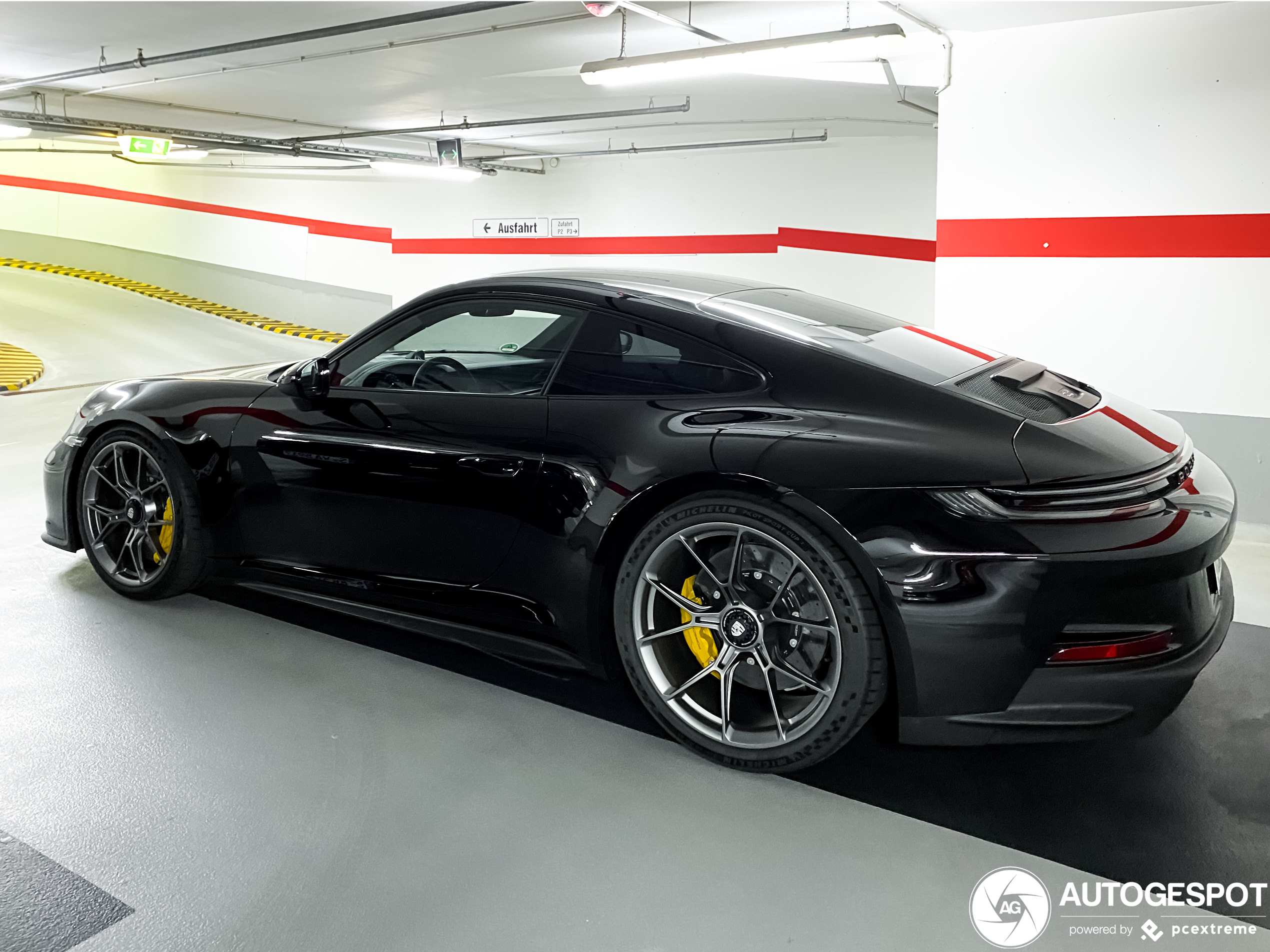 Porsche 992 GT3 Touring