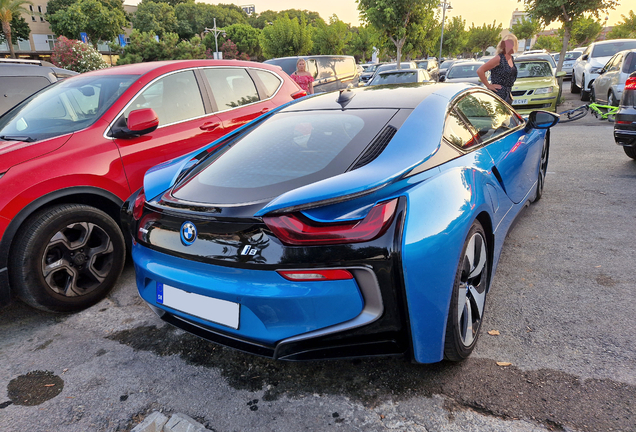 BMW i8