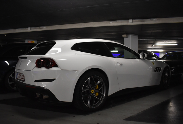 Ferrari GTC4Lusso T