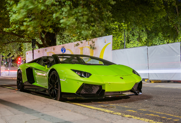 Lamborghini Aventador LP700-4 Roadster