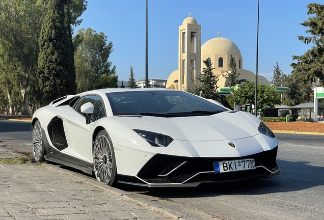 Lamborghini Aventador LP780-4 Ultimae