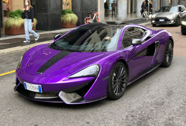 McLaren 570GT