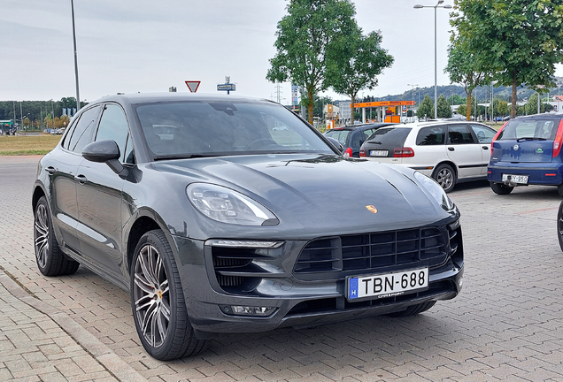 Porsche 95B Macan GTS