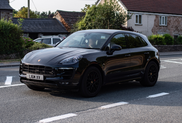 Porsche 95B Macan GTS