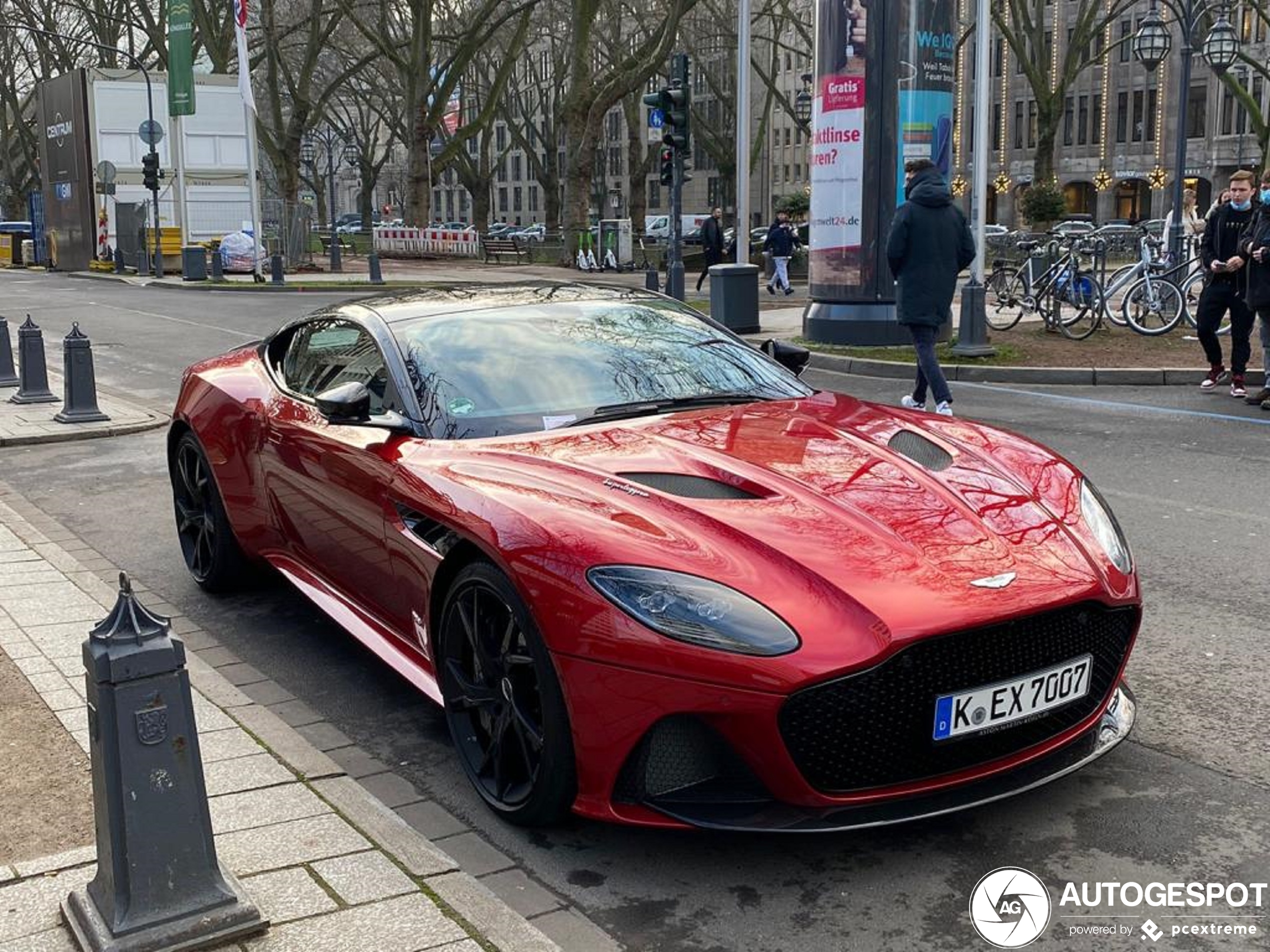 Aston Martin DBS Superleggera