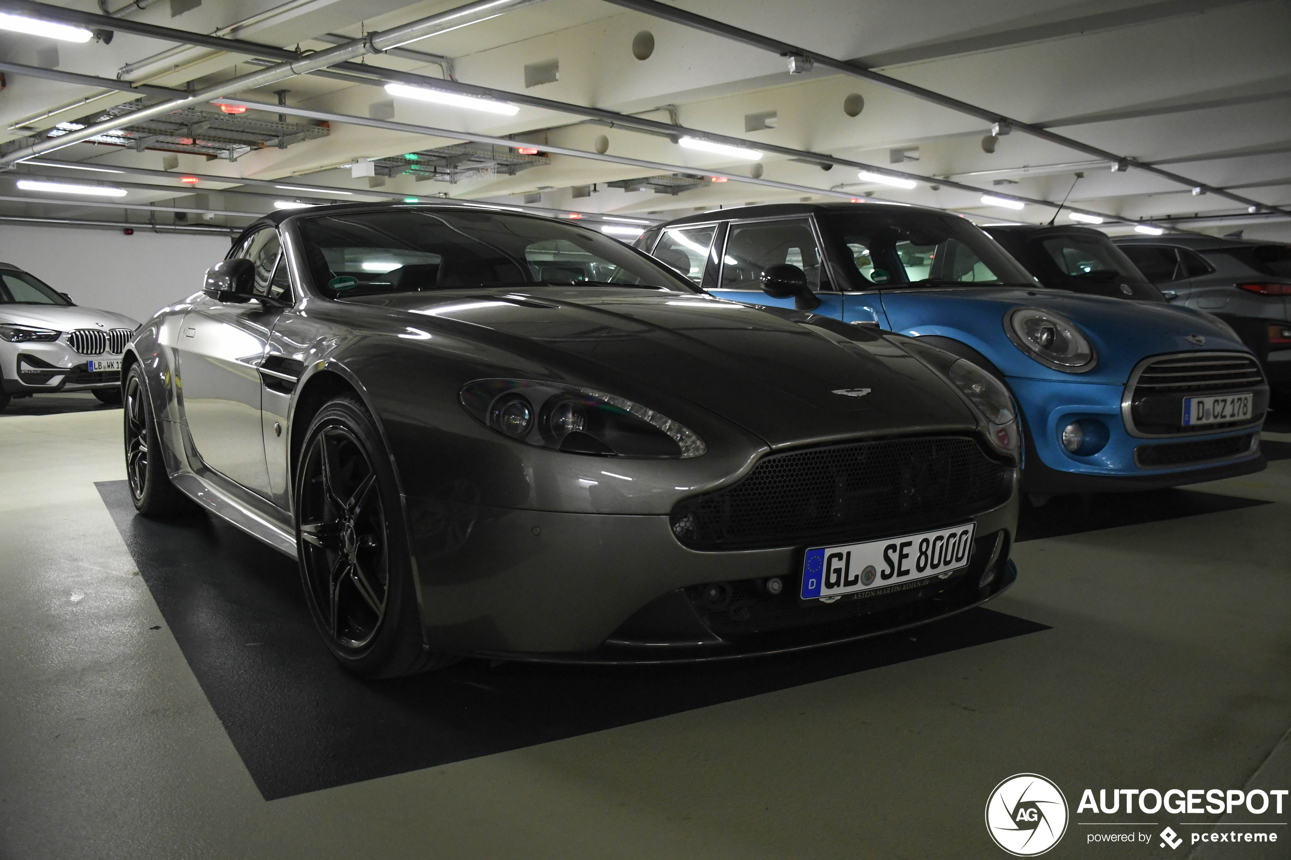 Aston Martin V8 Vantage Roadster 2012