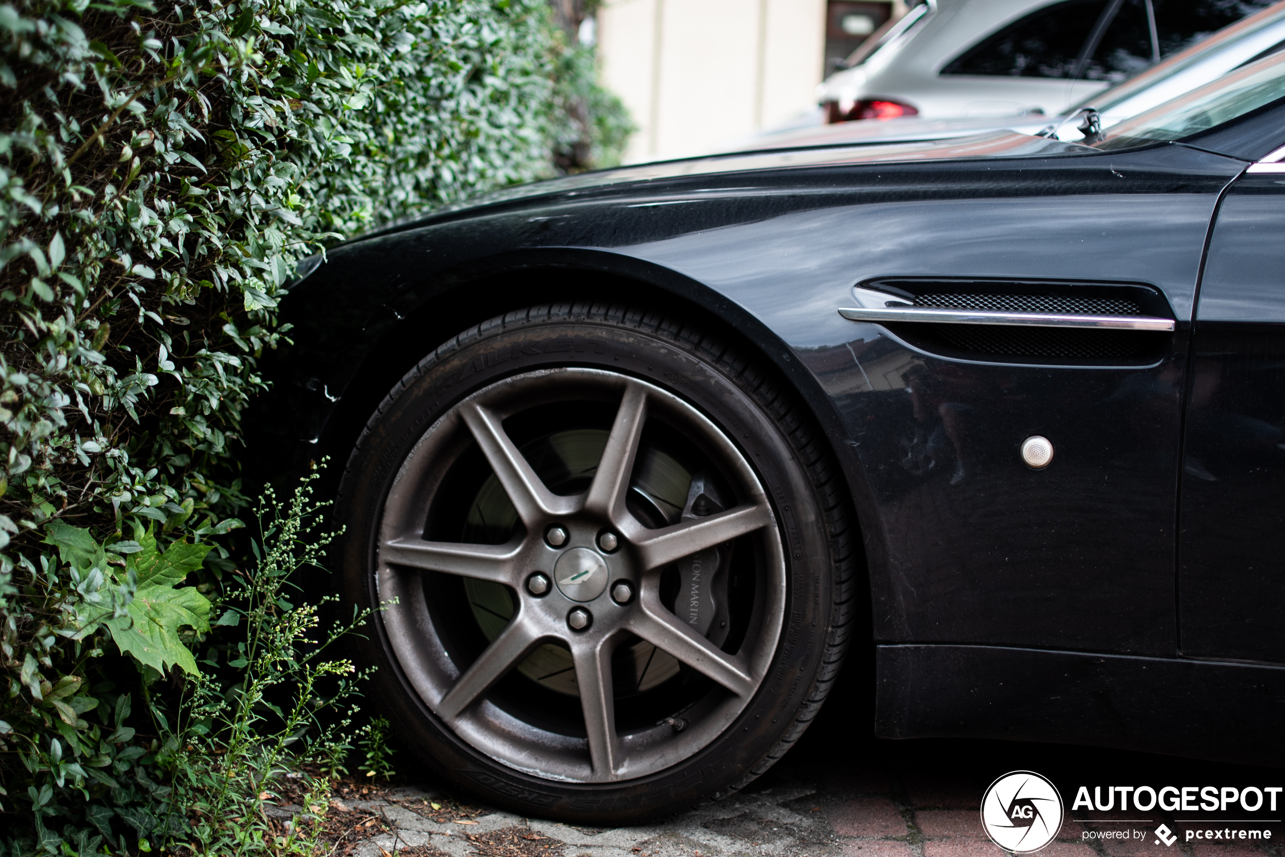 Aston Martin V8 Vantage Roadster