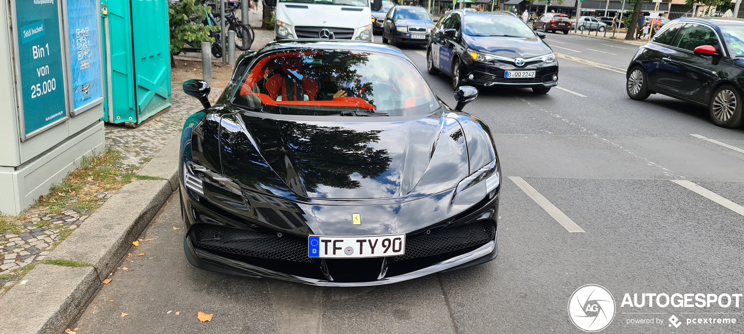 Ferrari SF90 Stradale