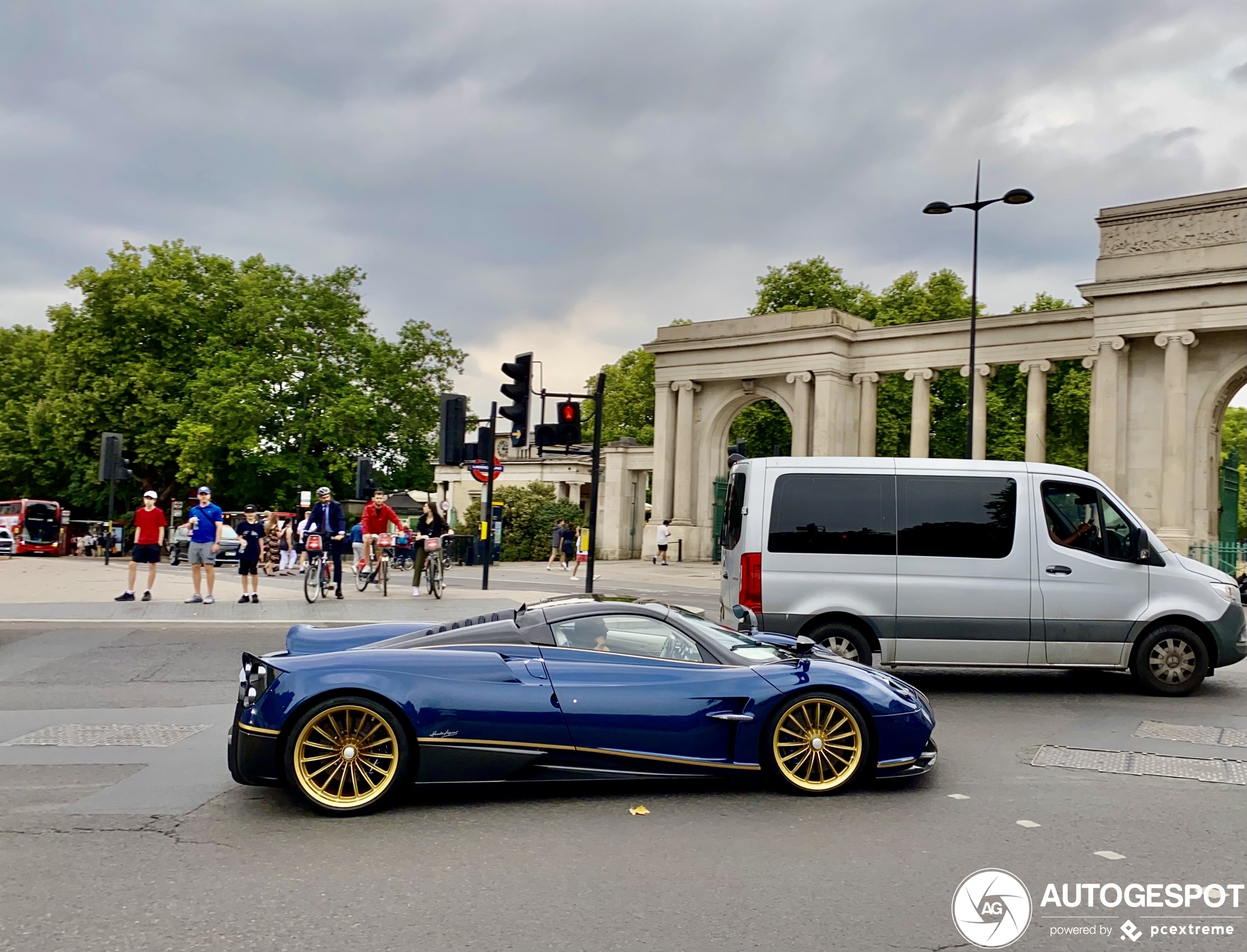 Pagani Huayra Roadster