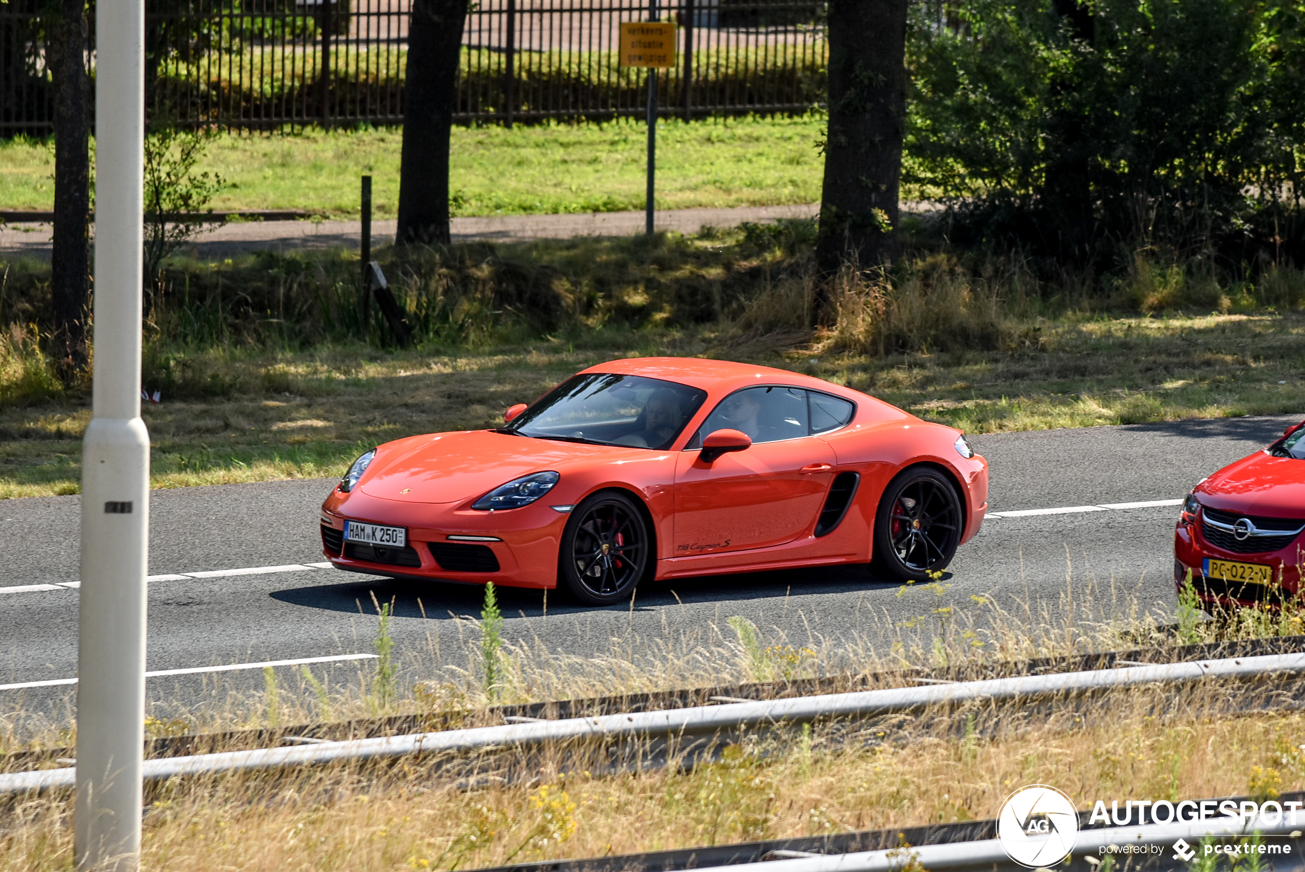 Porsche 718 Cayman S