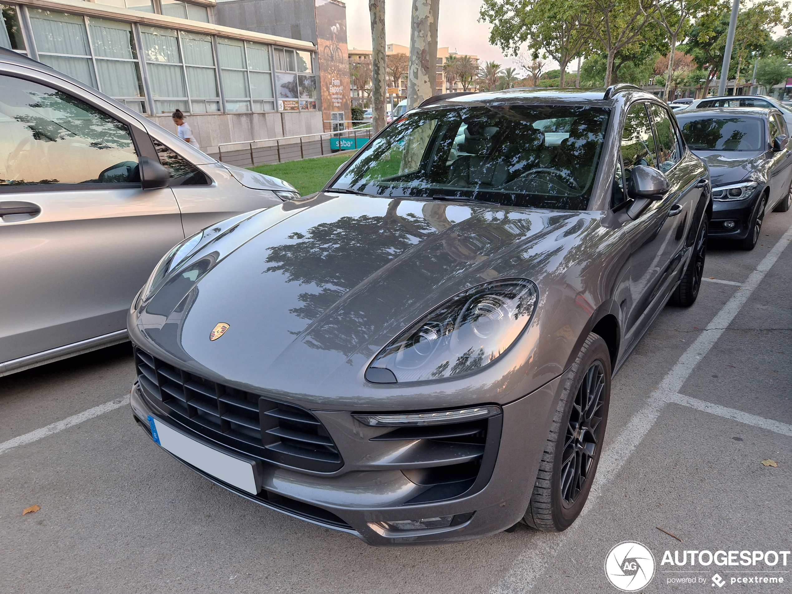 Porsche 95B Macan GTS