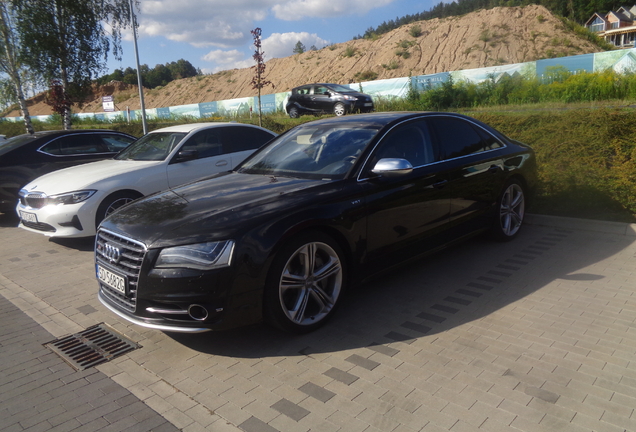 Audi S8 D4