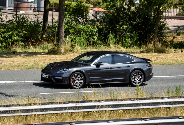 Porsche 971 Panamera Turbo