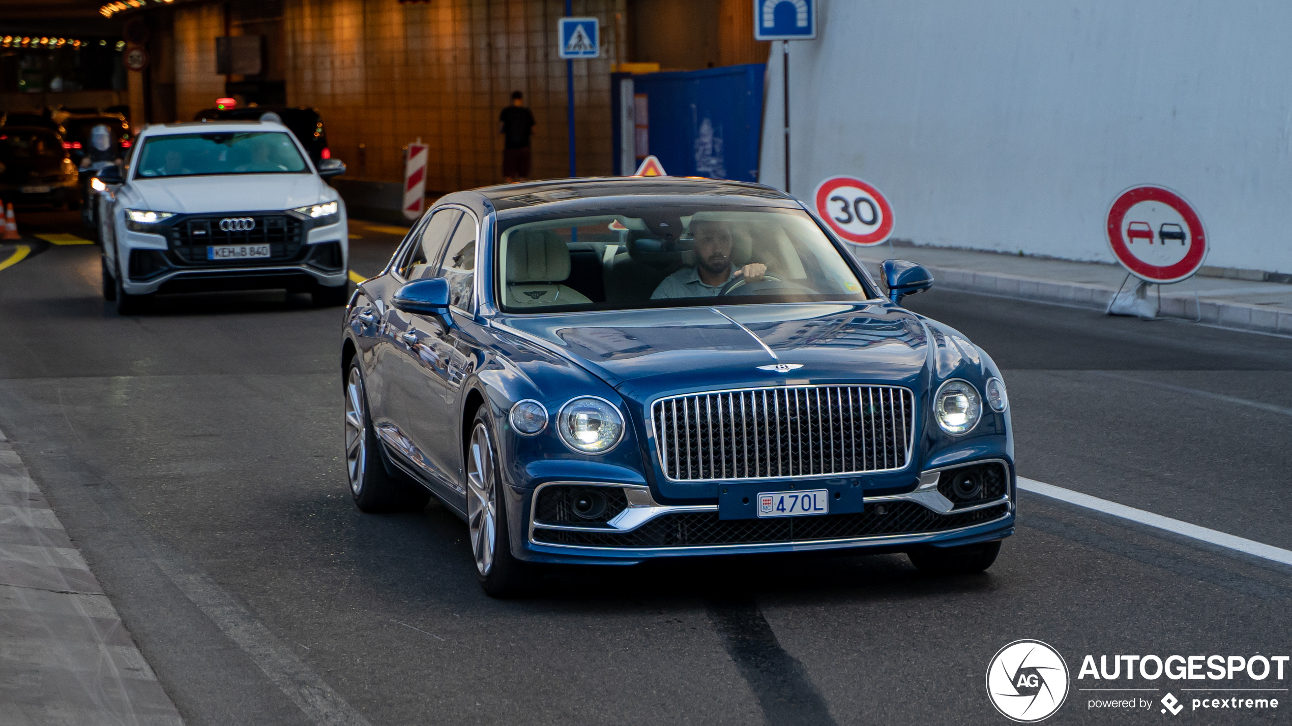 Bentley Flying Spur V8 2021