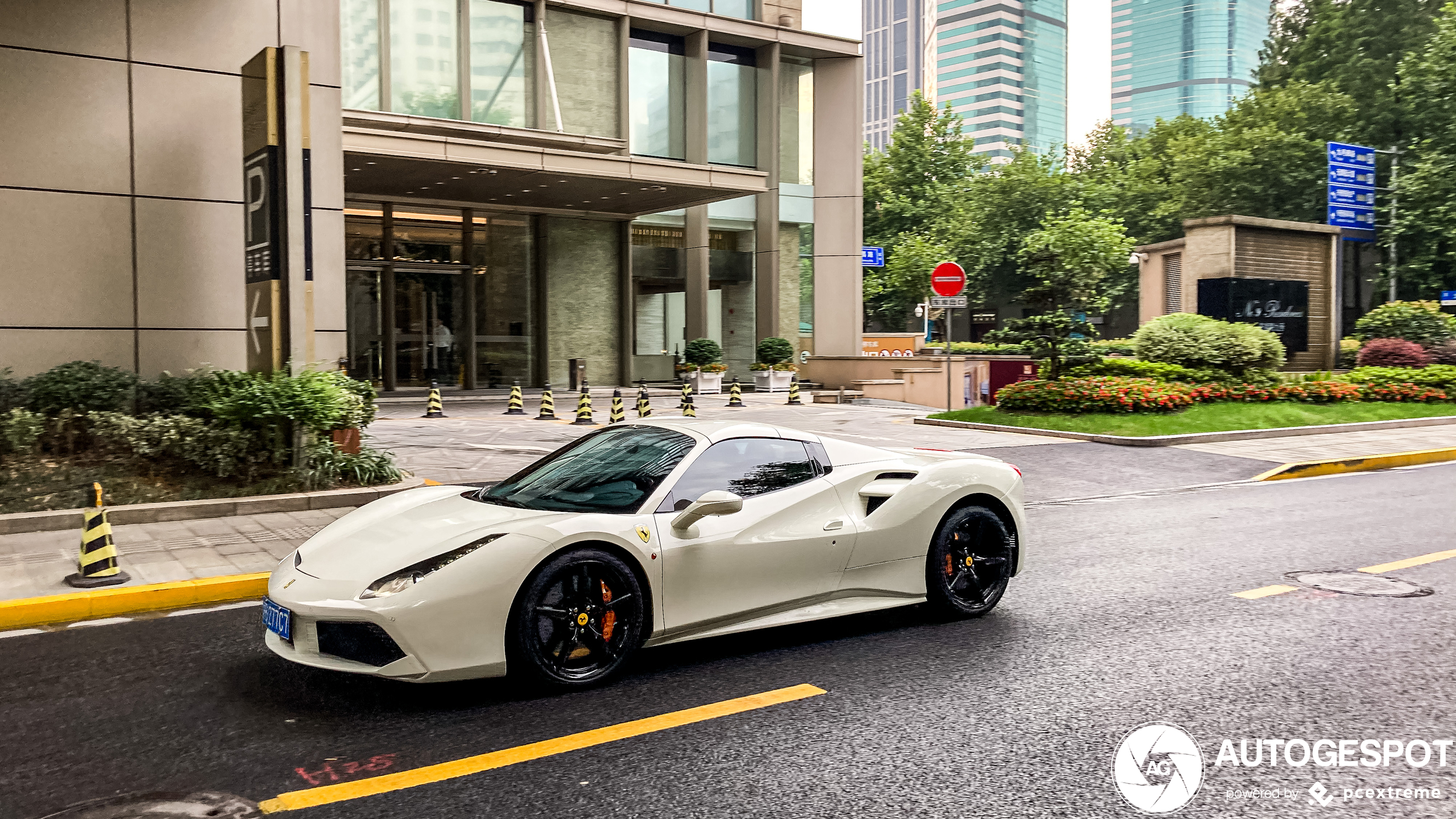 Ferrari 488 Spider