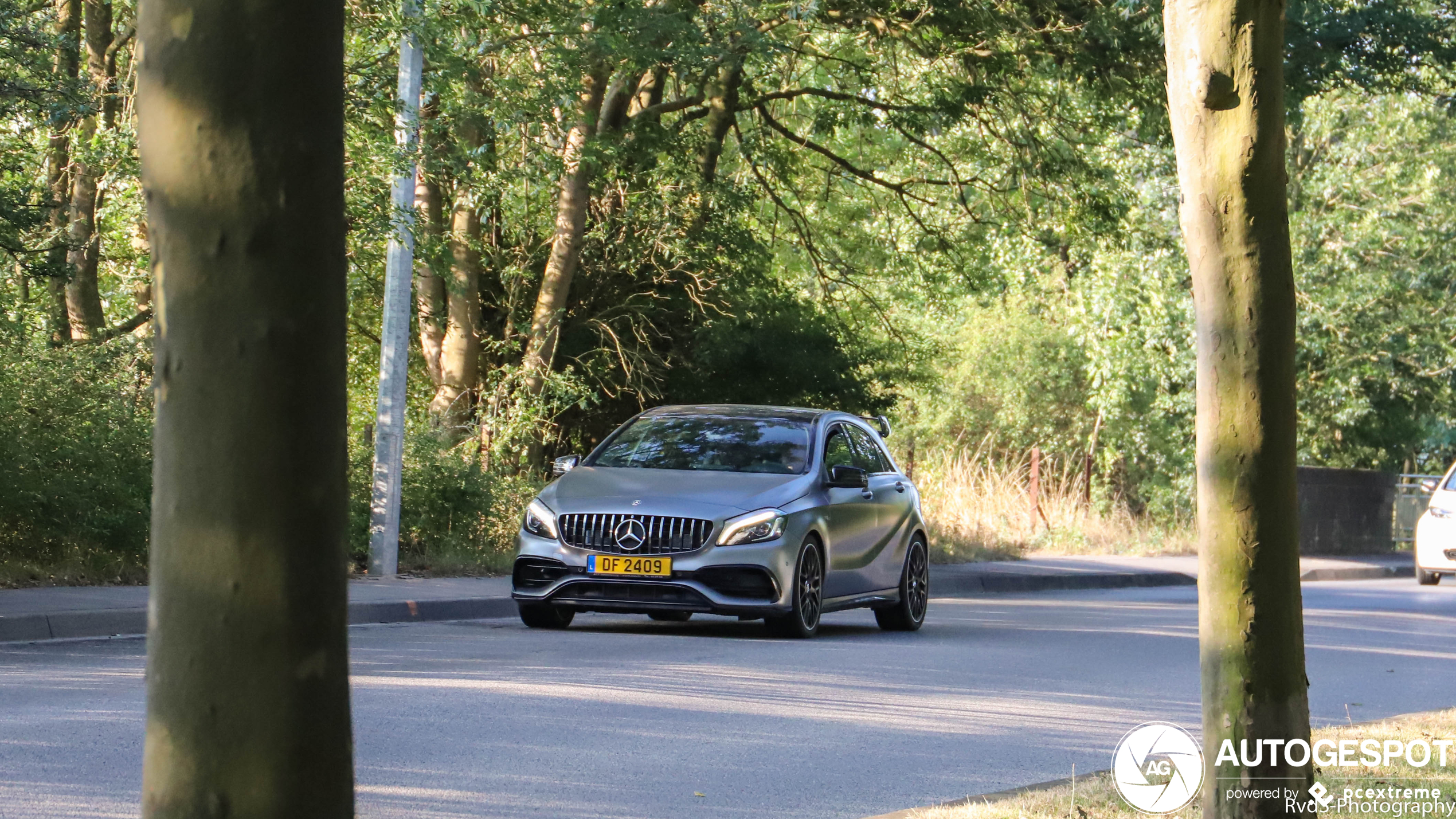 Mercedes-AMG A 45 W176 2015