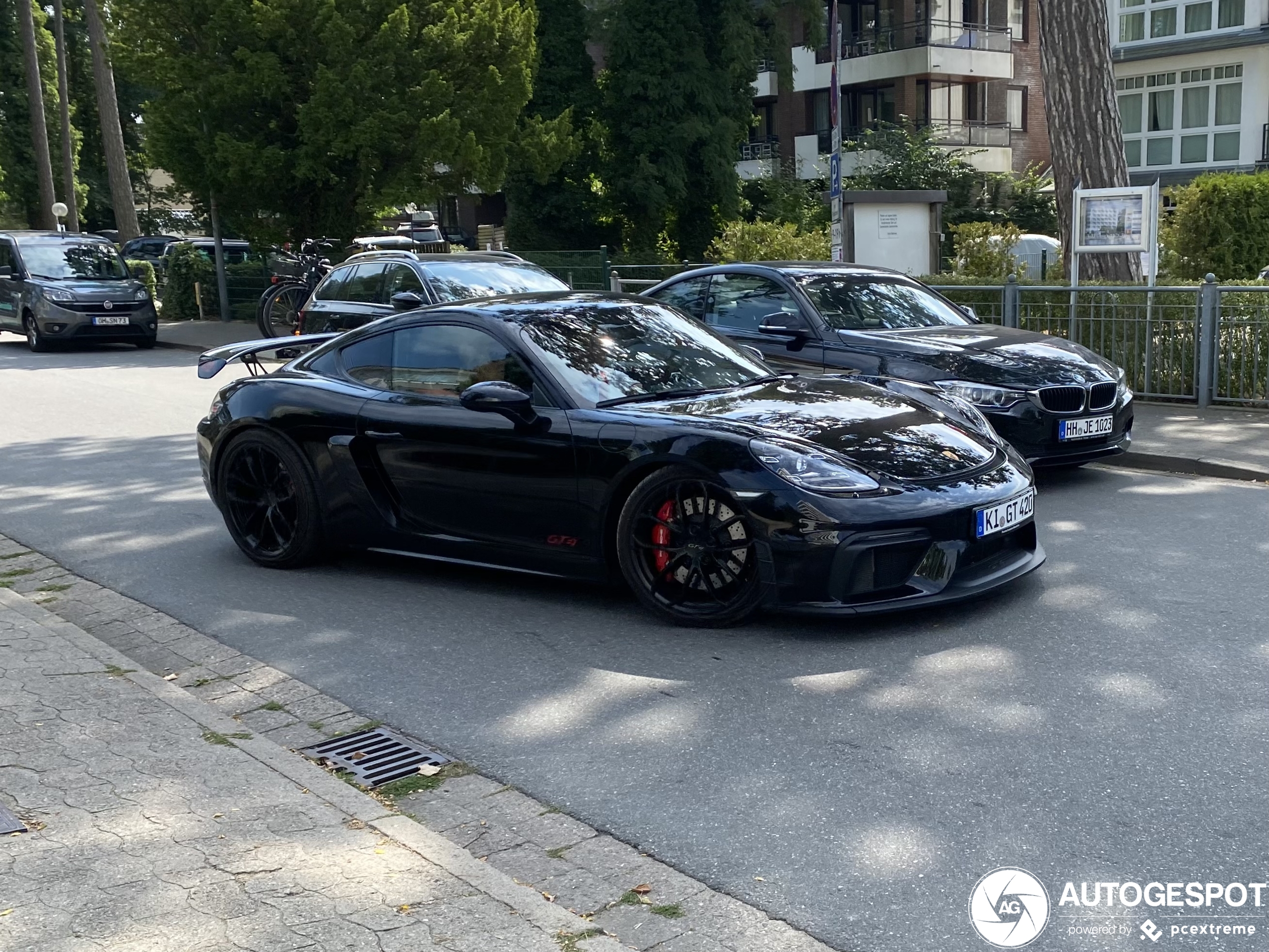 Porsche 718 Cayman GT4