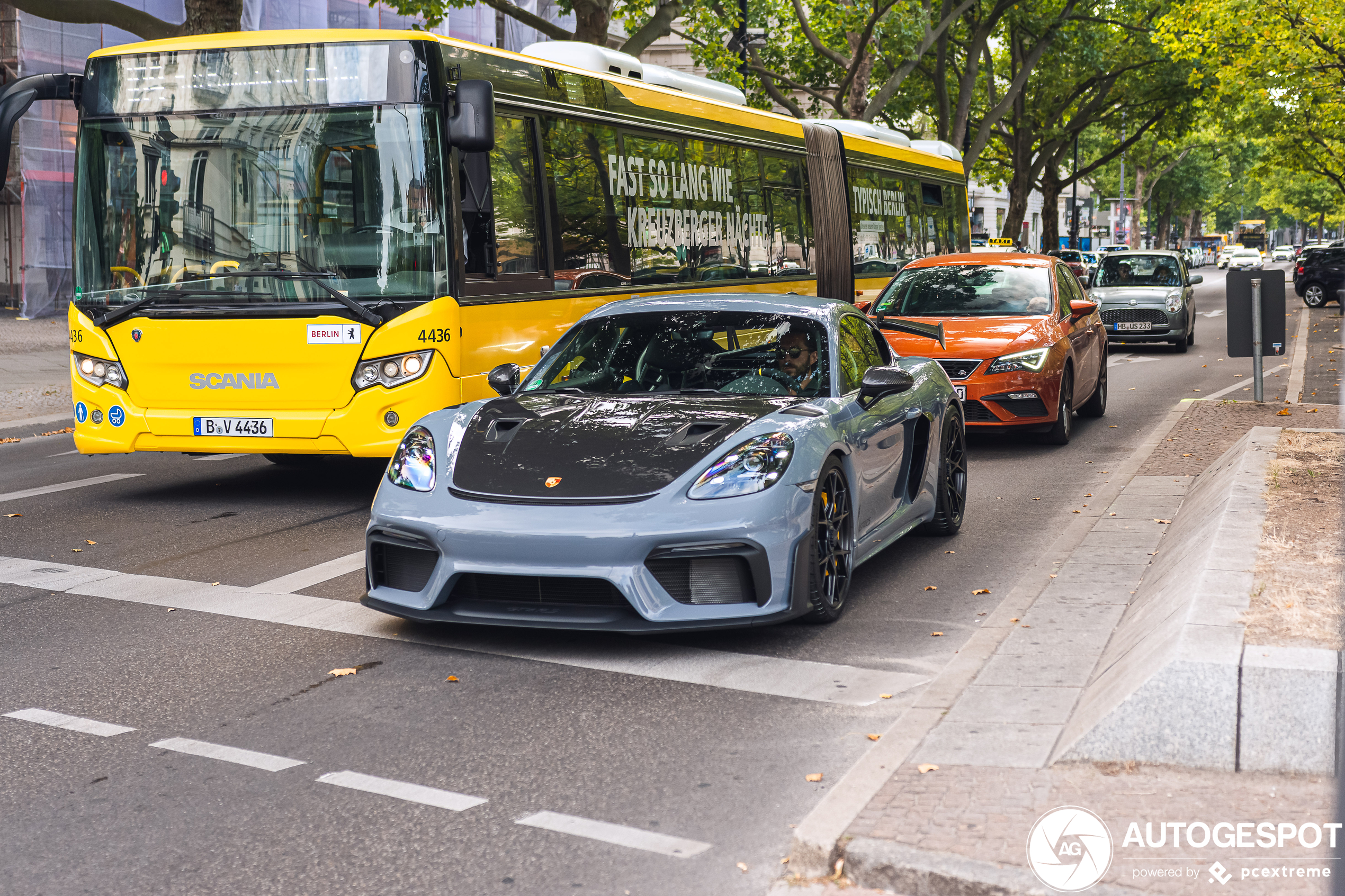 Porsche 718 Cayman GT4 RS Weissach Package