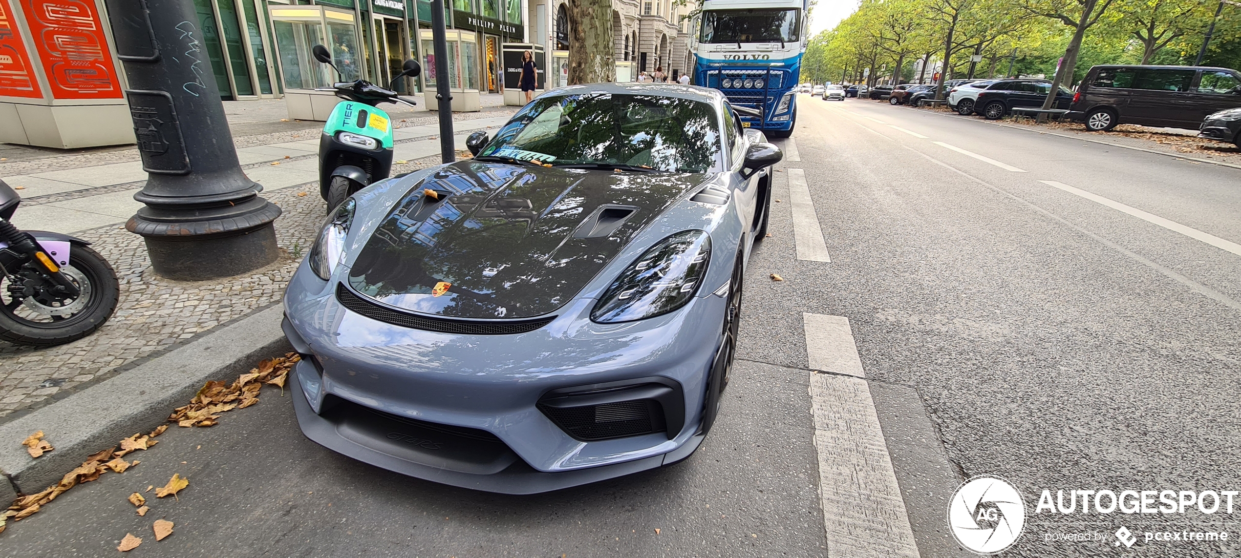 Porsche 718 Cayman GT4 RS Weissach Package