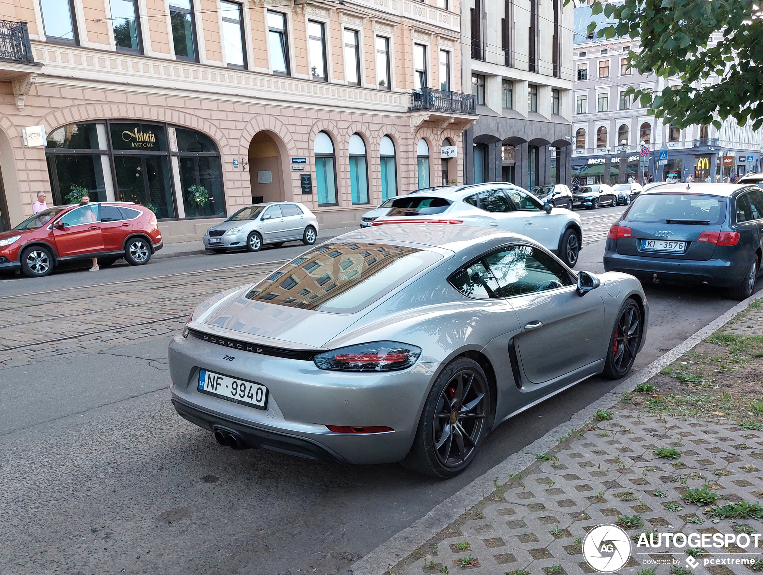 Porsche 718 Cayman S