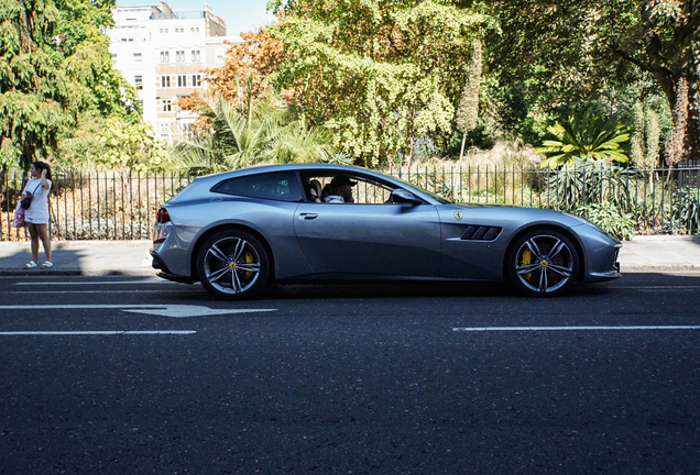 Ferrari GTC4Lusso