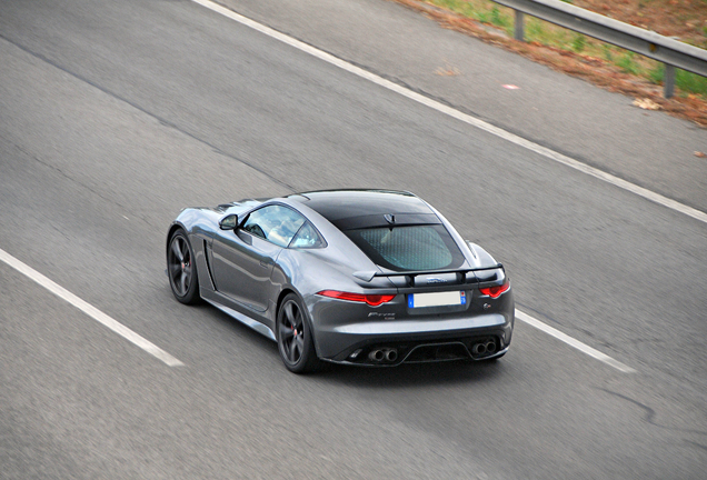 Jaguar F-TYPE SVR Coupé