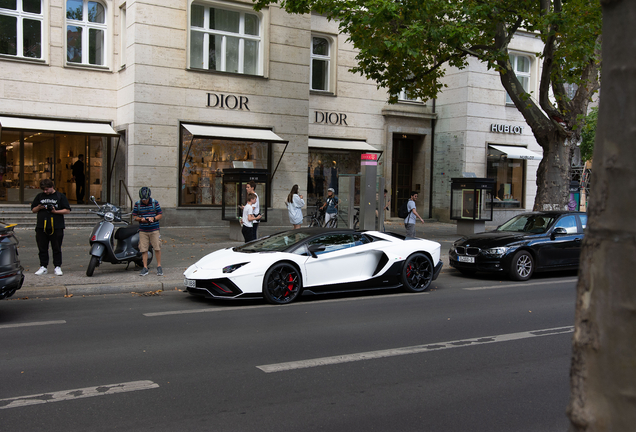 Lamborghini Aventador LP780-4 Ultimae Roadster