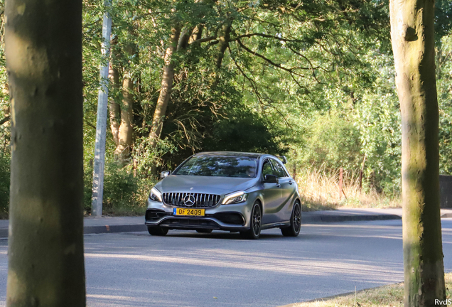 Mercedes-AMG A 45 W176 2015