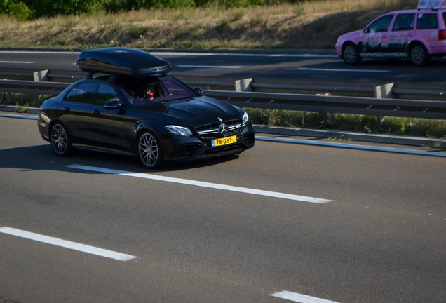 Mercedes-AMG E 63 S W213