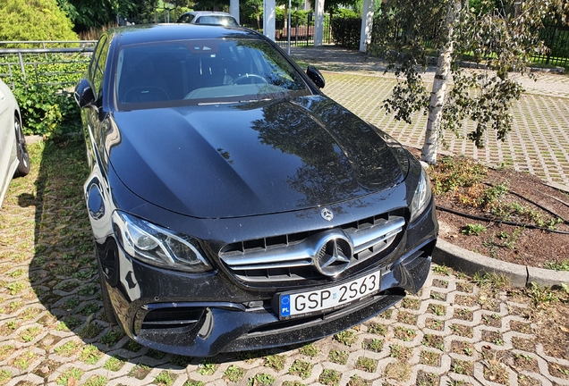 Mercedes-AMG E 63 S W213