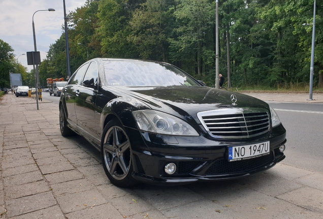 Mercedes-Benz S 65 AMG V221