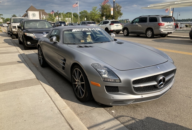 Mercedes-Benz SLS AMG