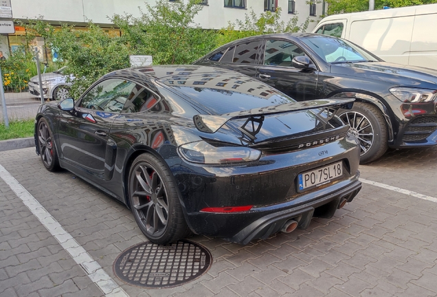 Porsche 718 Cayman GT4