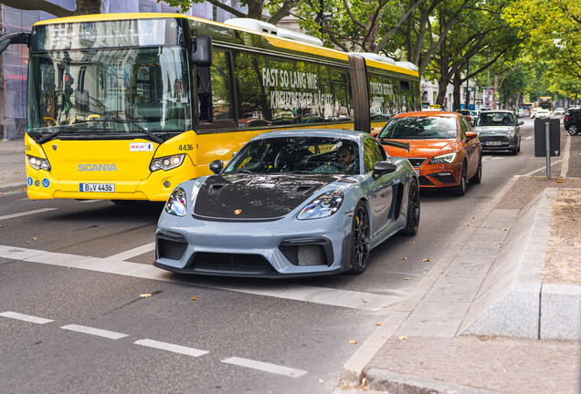 Porsche 718 Cayman GT4 RS Weissach Package