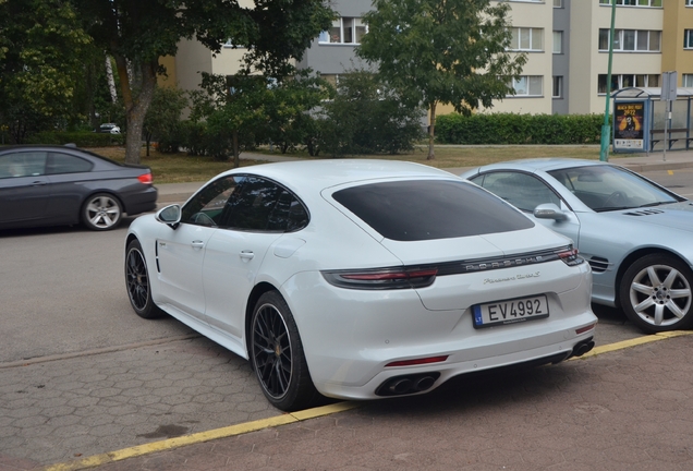 Porsche 971 Panamera Turbo S E-Hybrid