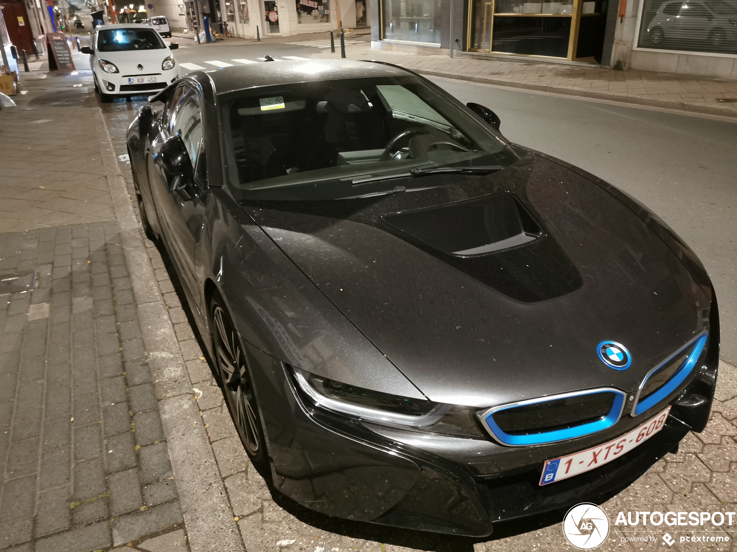 BMW i8