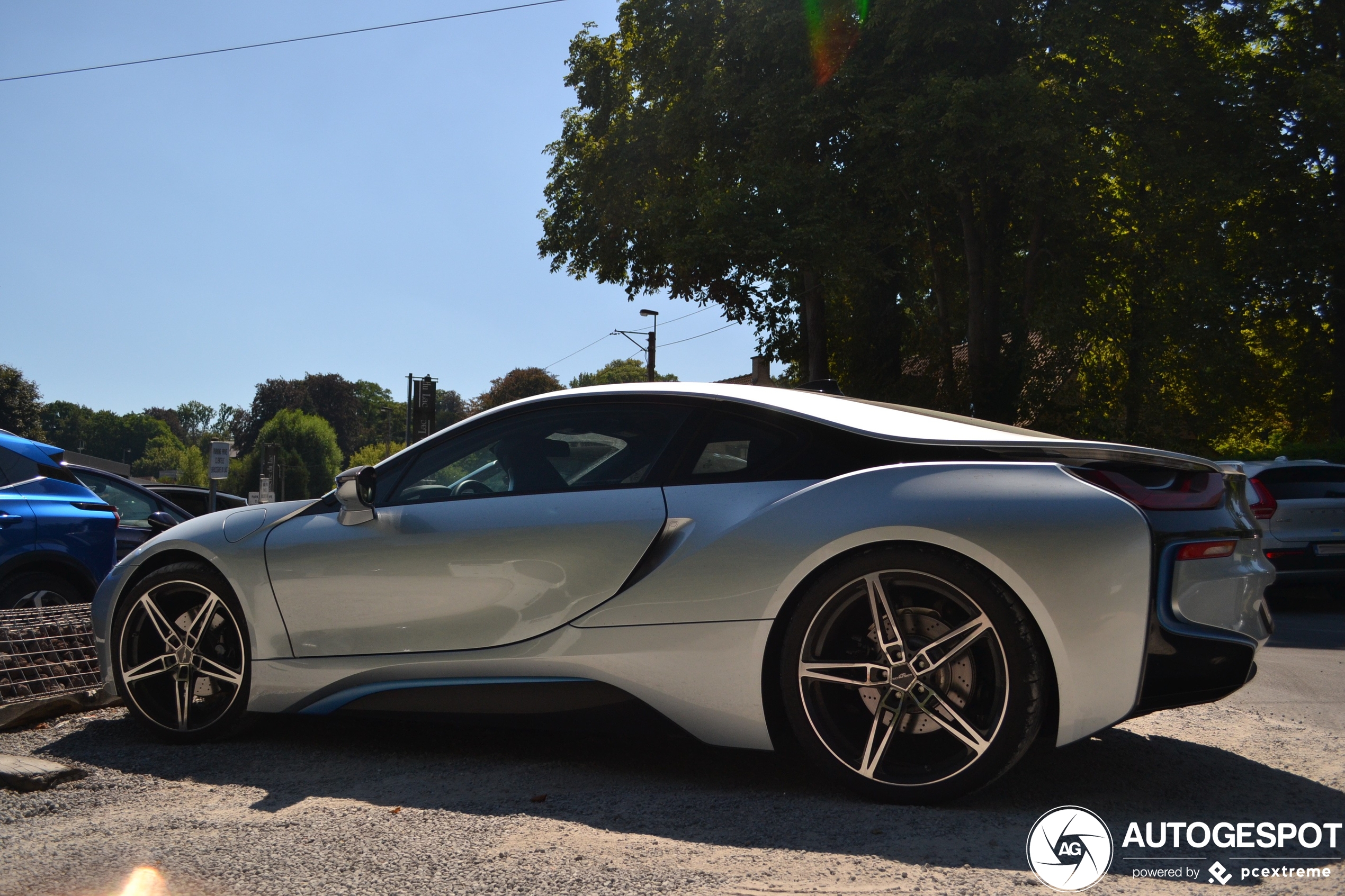 BMW i8