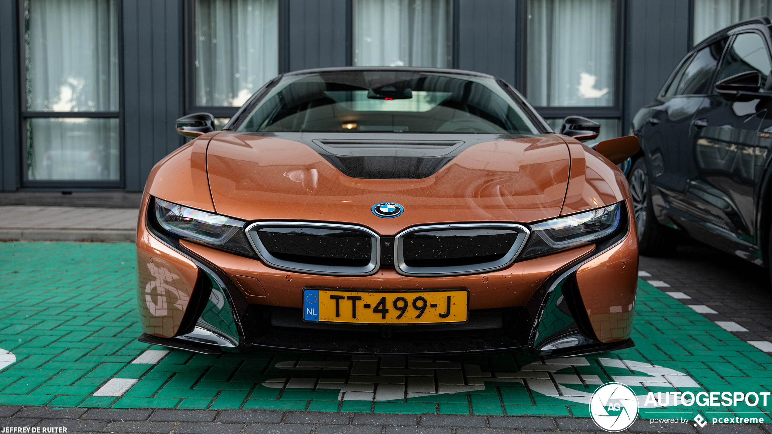 BMW i8 Roadster