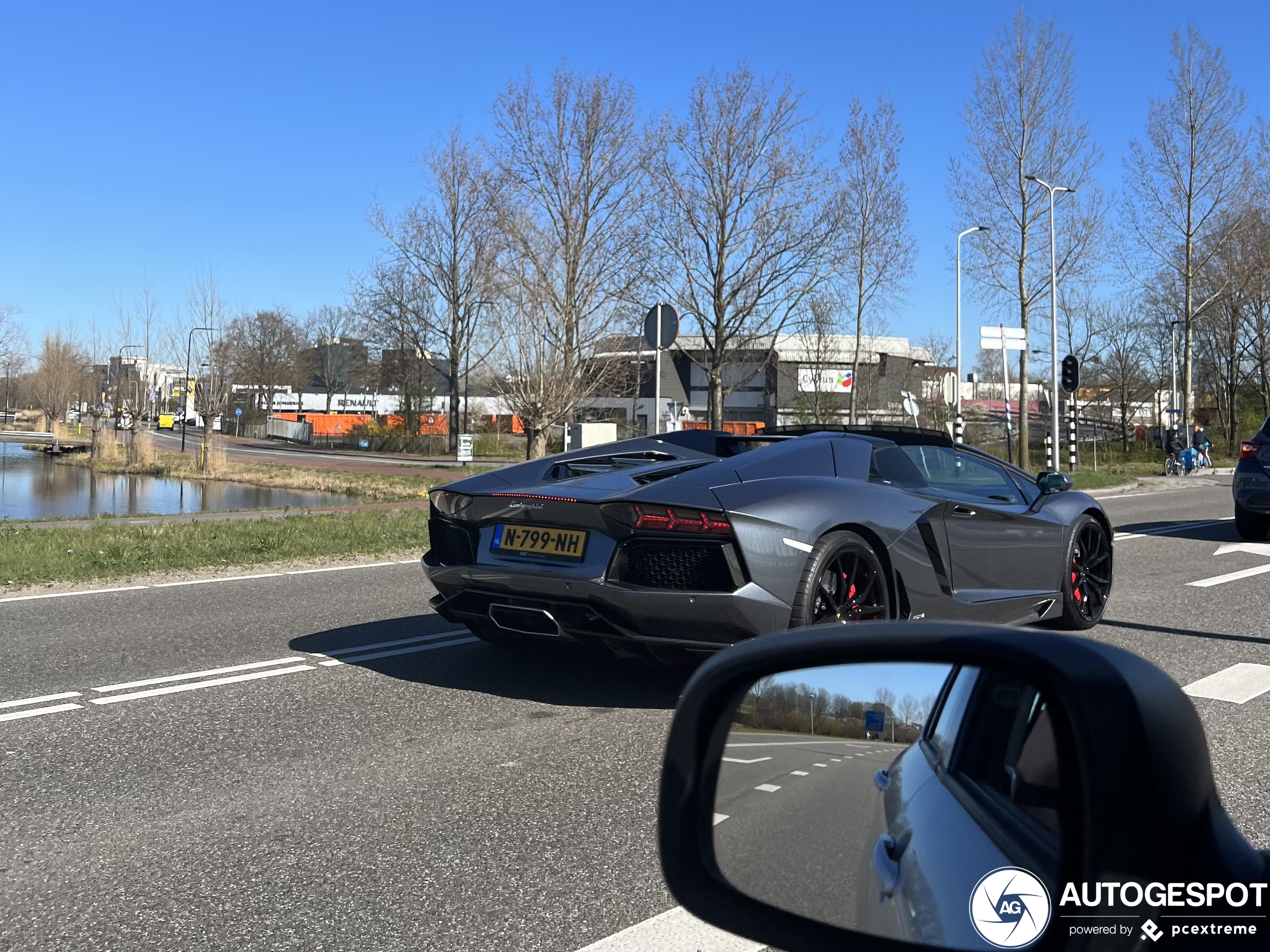 Lamborghini Aventador LP700-4 Roadster