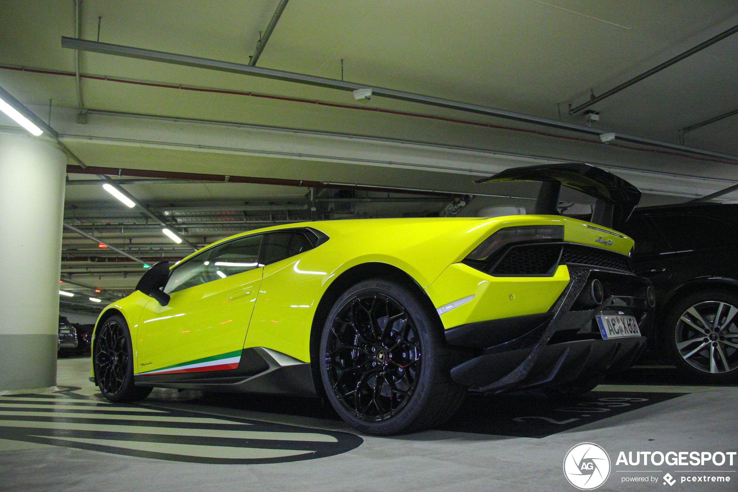 Lamborghini Huracán LP640-4 Performante