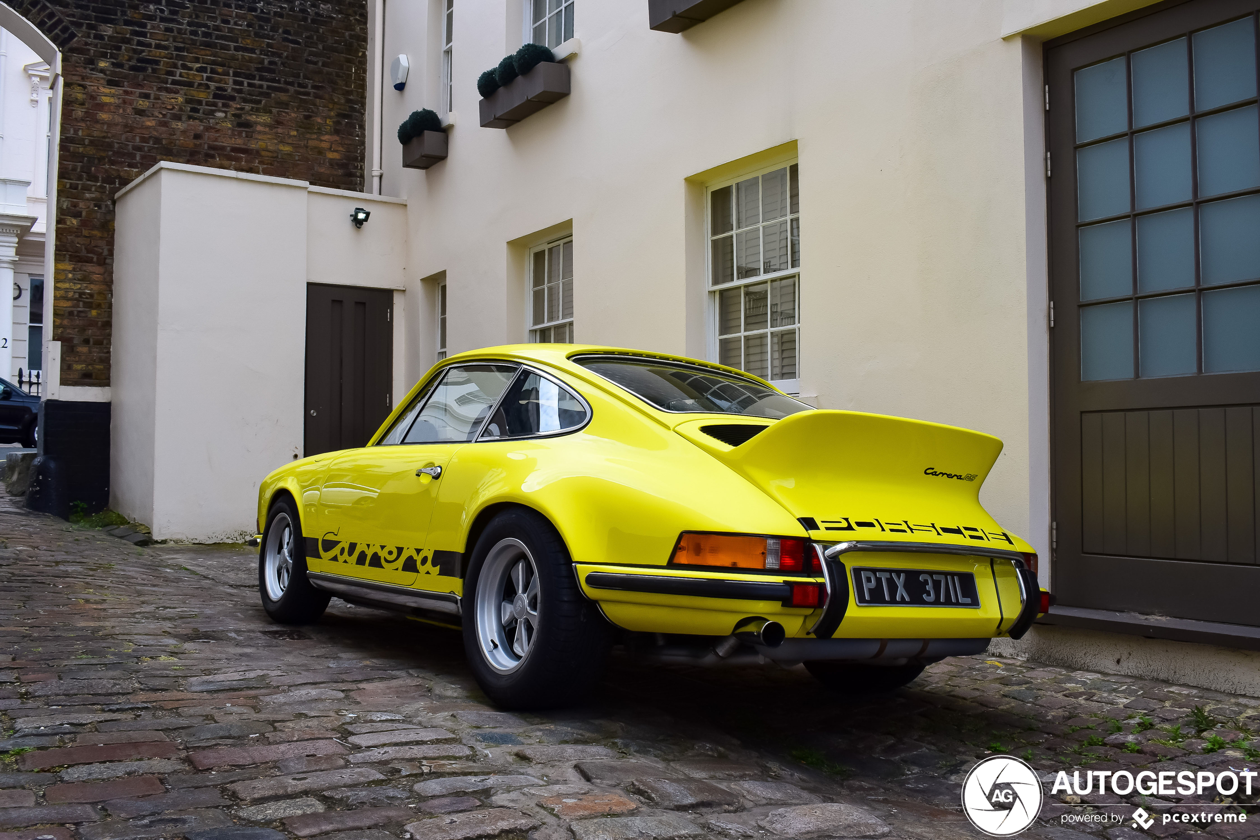 Porsche 911 Carrera RS 2.7