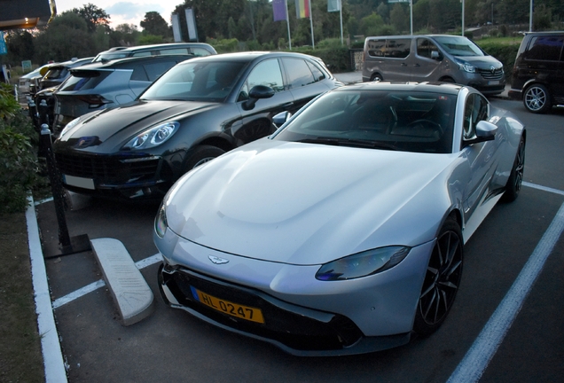 Aston Martin V8 Vantage 2018