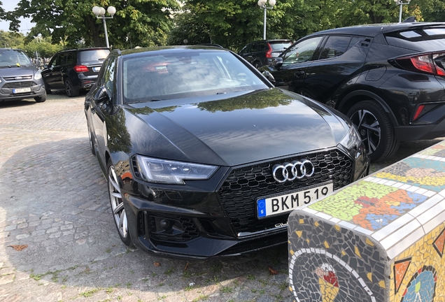 Audi RS4 Avant B9