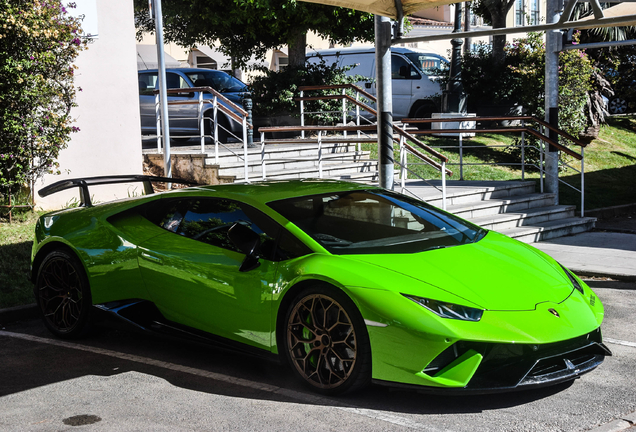 Lamborghini Huracán LP640-4 Performante