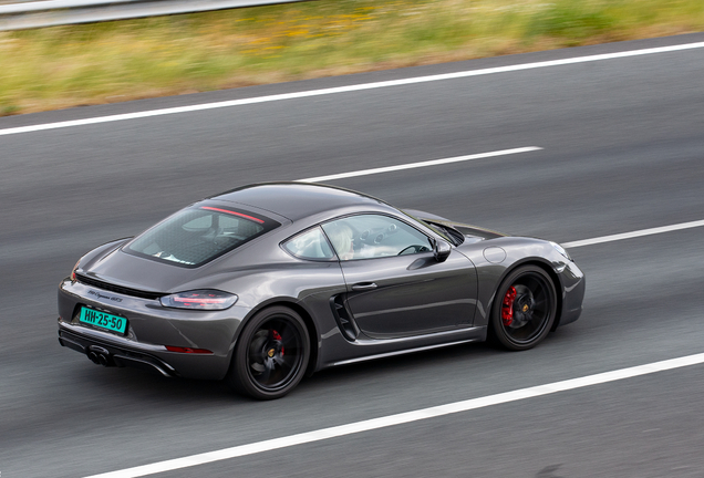 Porsche 718 Cayman GTS