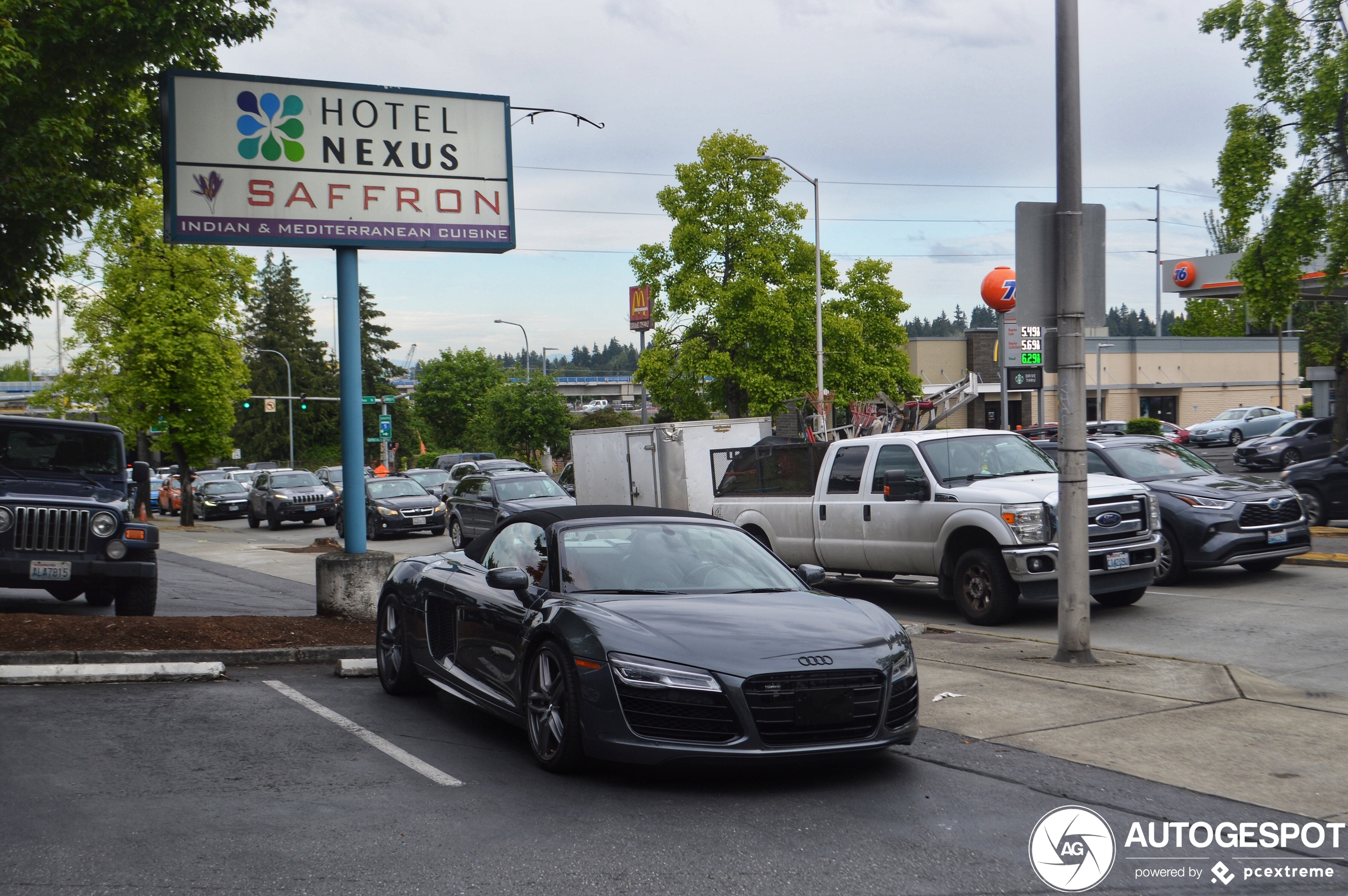 Audi R8 V10 Spyder 2013