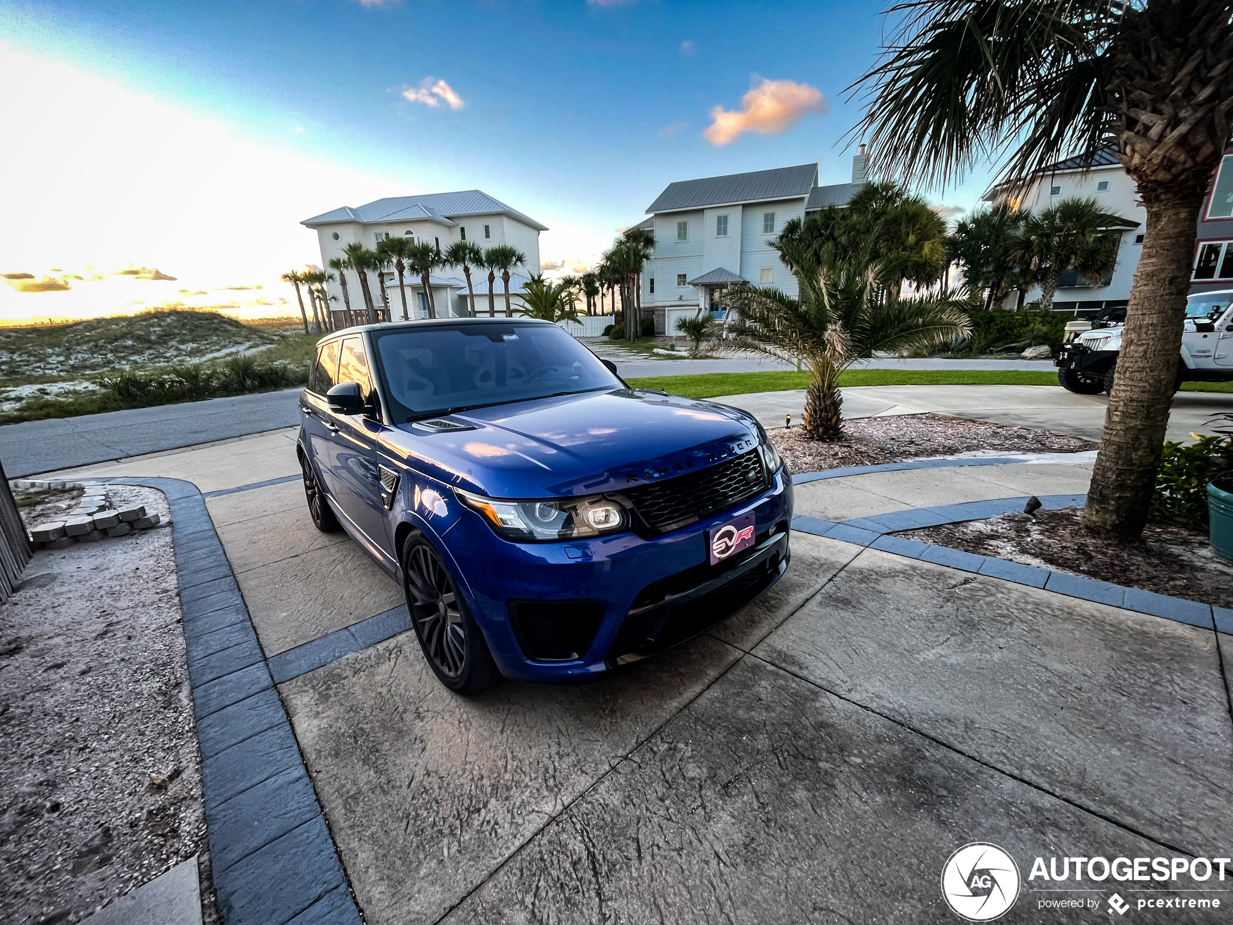 Land Rover Range Rover Sport SVR