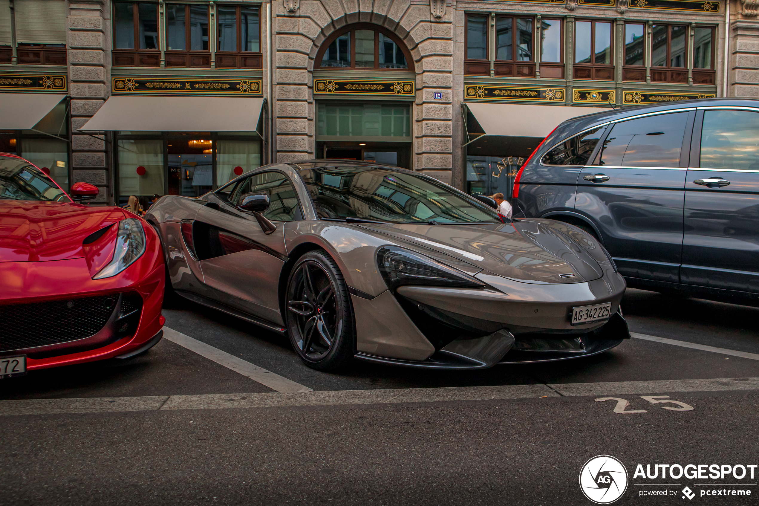 McLaren 570S