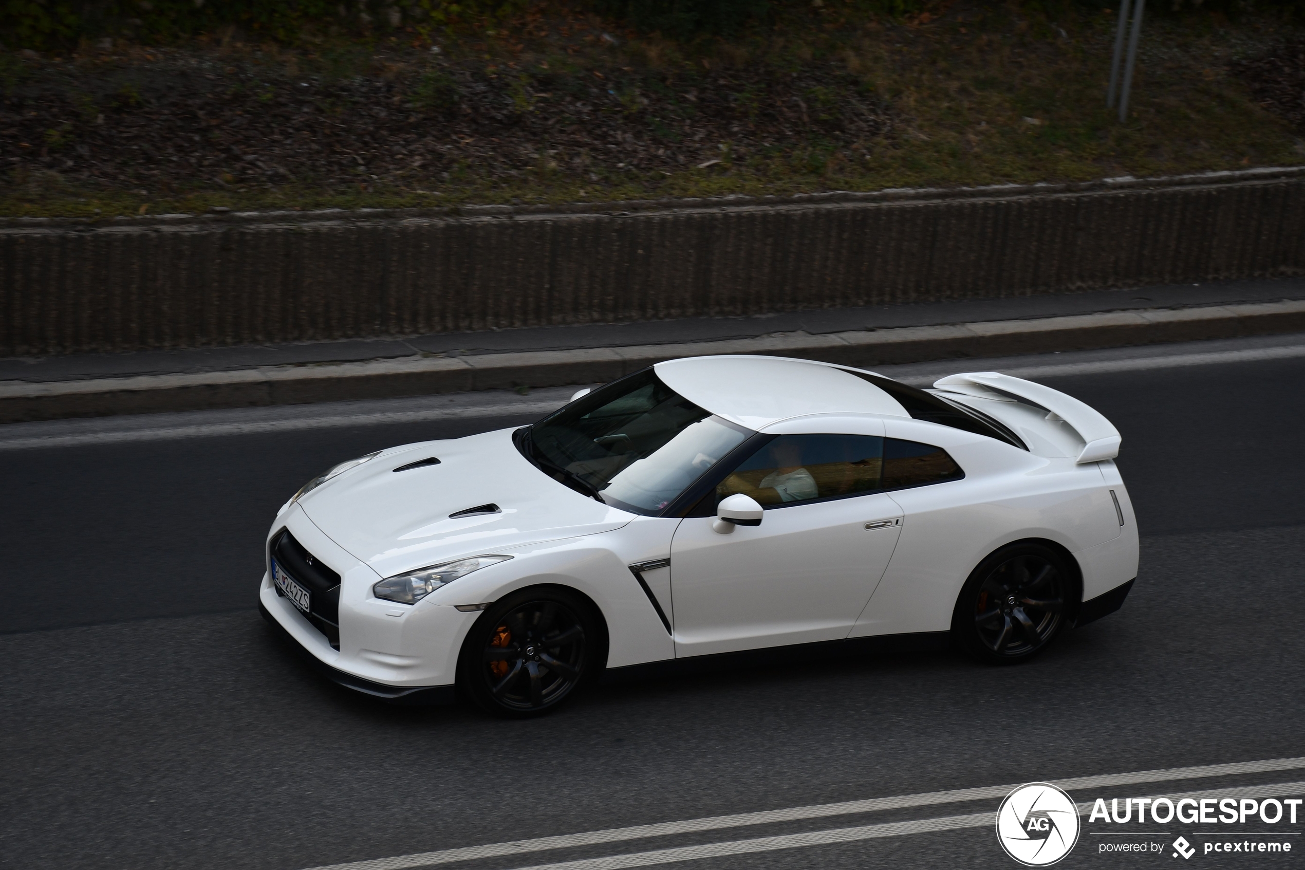 Nissan GT-R