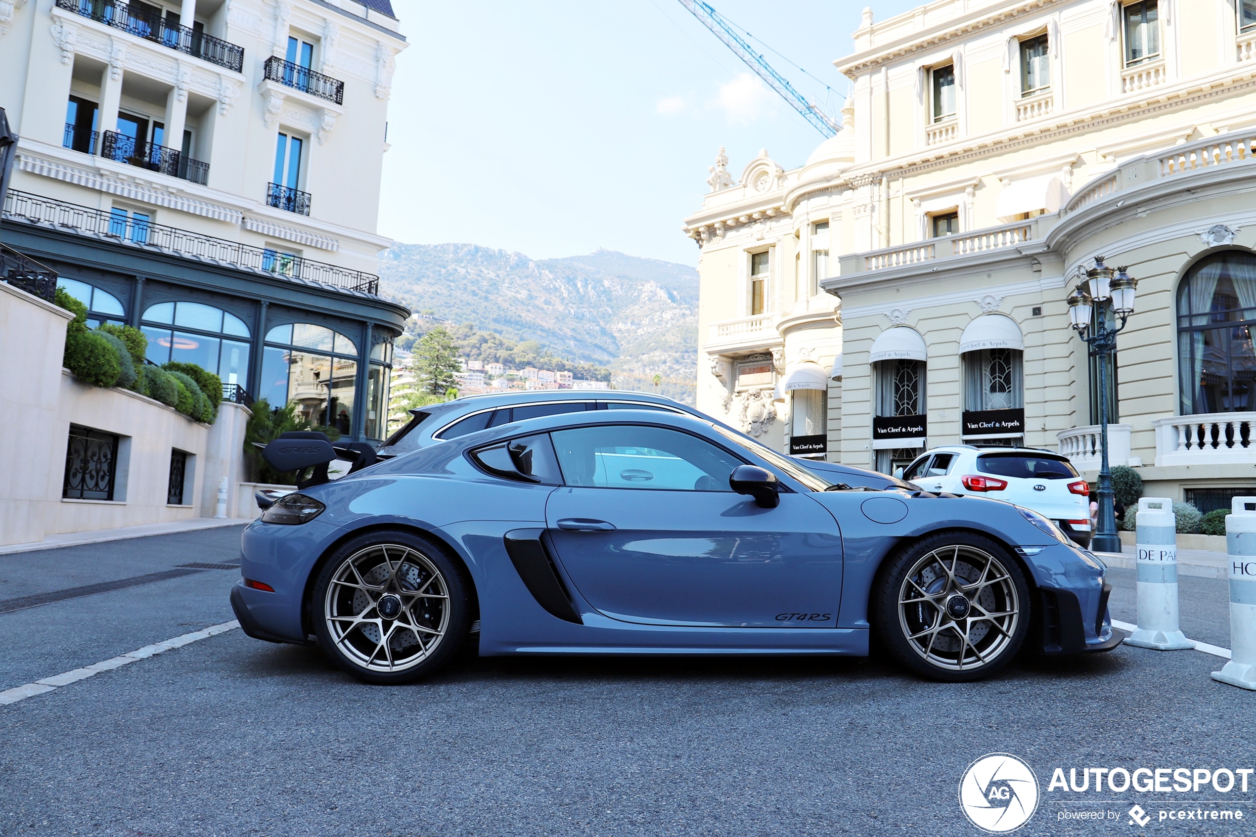 Porsche 718 Cayman GT4 RS Weissach Package